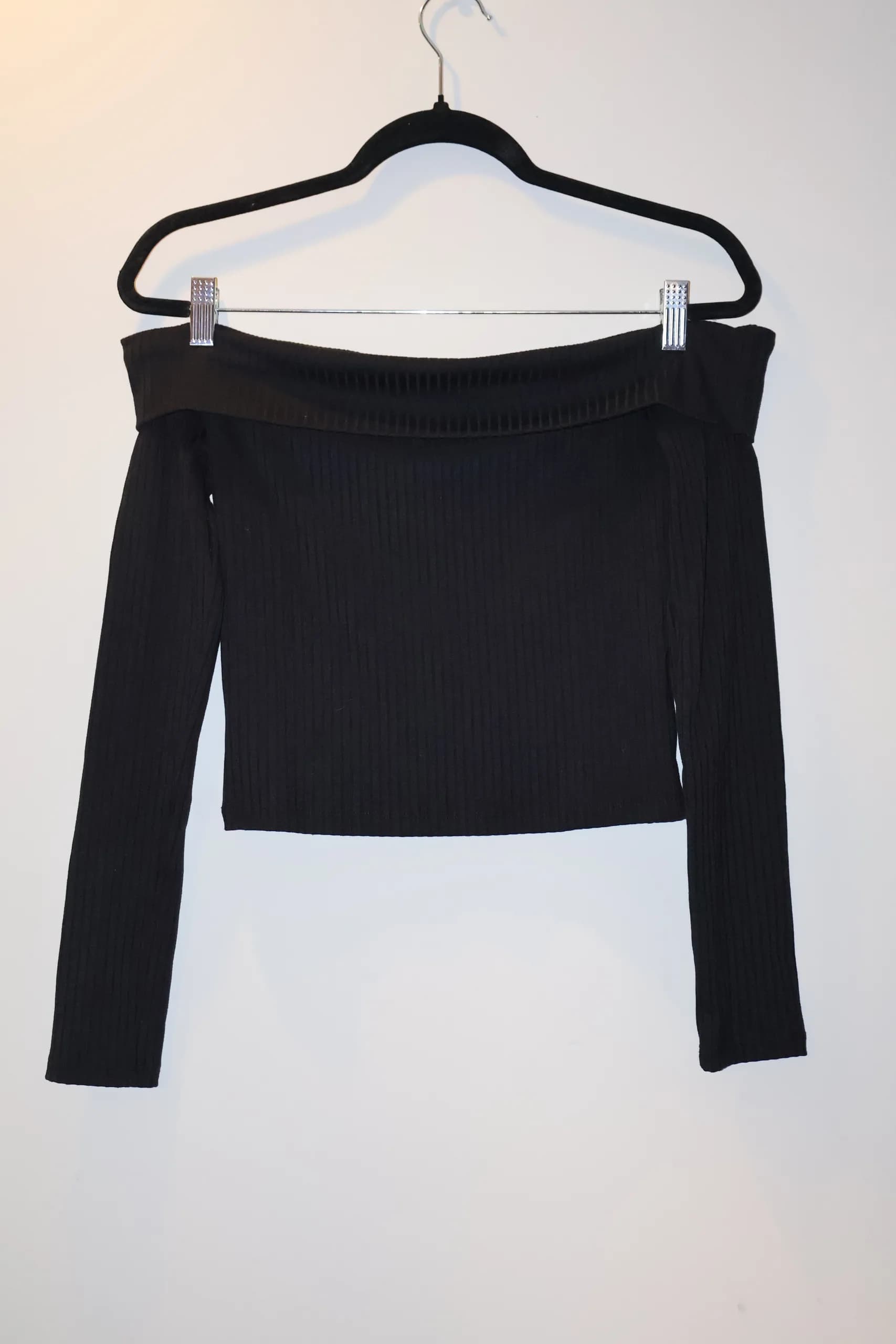 Top Hombros Descubiertos Negro - Crop Top Ribbed — foto 1